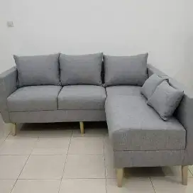 Sofa ruang keluarga retro sudut minimalis