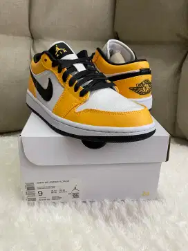 WOMAN'S AIR JORDAN 1 LOW SE LASER ORANGE ORIGINAL AUTHENTIC