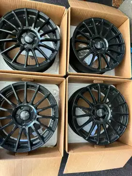 Velg racing kondisi bagus