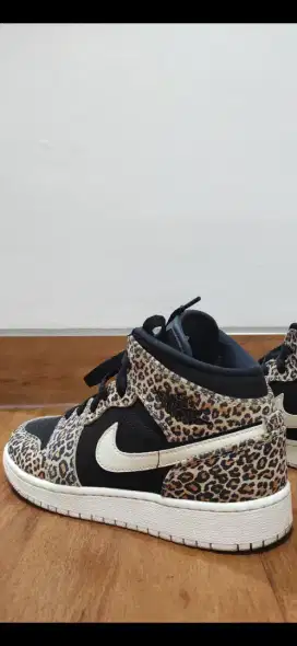 Air Jordan mid. cheetah