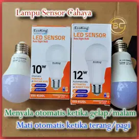 Lampu LED Sensor Cahaya Nyala Otomatis ketika malam EcoKing 10-12 Watt