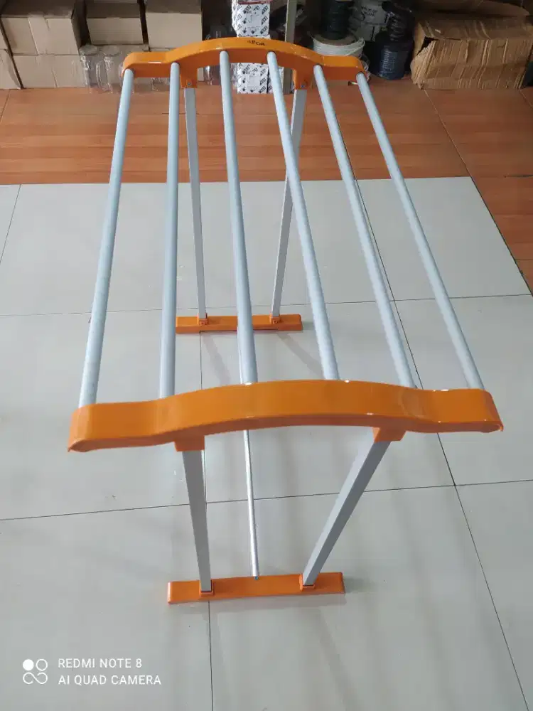 Jemuran handuk aluminium