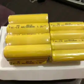 batrai aa 1000mah kuning bisa di cas