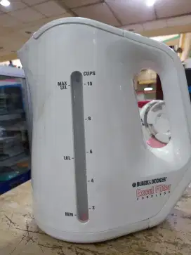 Teko pemanas air Black&Decker cordless