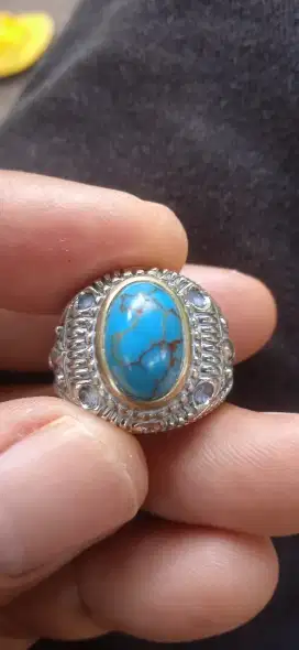 Cincin batu pirus persia