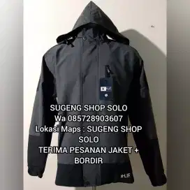 JAKET OUTDOOR WATERPROOF TEBAL KONVEKSI JAKET SOLO PESAN JAKET SERAGAM