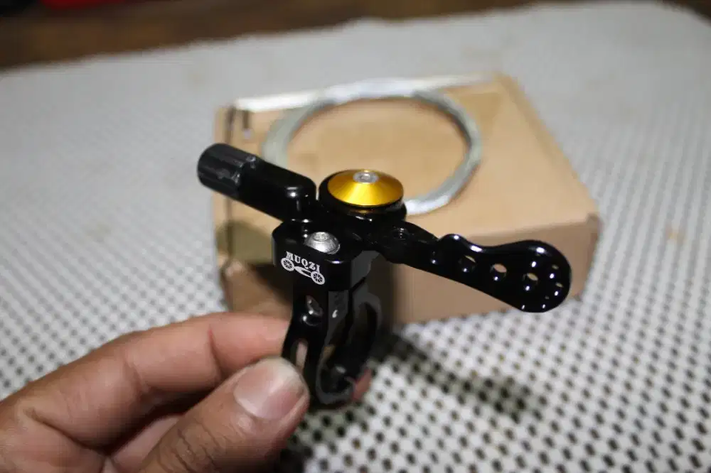 Remote lever dropper/ dropper post lever merk muqzi