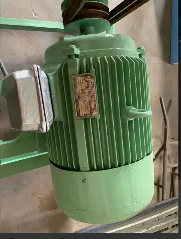 Dinamo  3phase. 15 hp 10hp. 5hp 3hp 2hp 1hp.   Buatan ?? asli