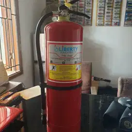Alat pemadam api merk Liberty 6kg
