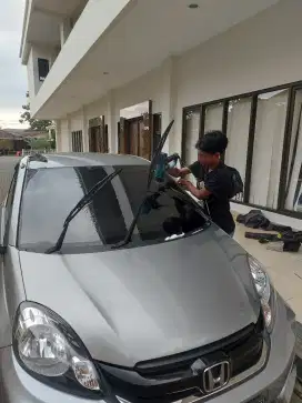 panggilan teknisi kaca film mobil dan gedung