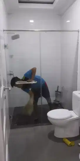kaca shower kamar mandi