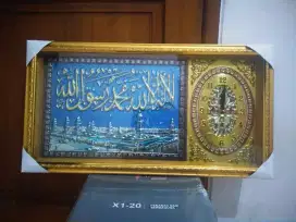 Kaligrafi jam dinding