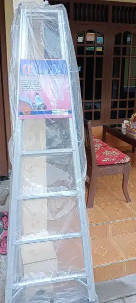 Tangga lipat aluminium merk Alfa 1,75m