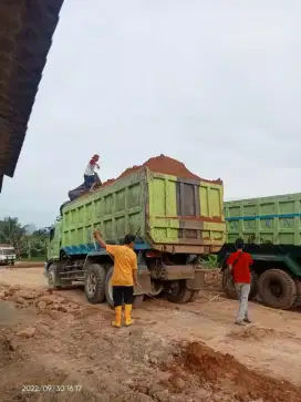 Puing tanah merah pengurugan urug buang puing sampah gali kolam urugan