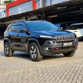 Jeep cherokee trailhawk 2015