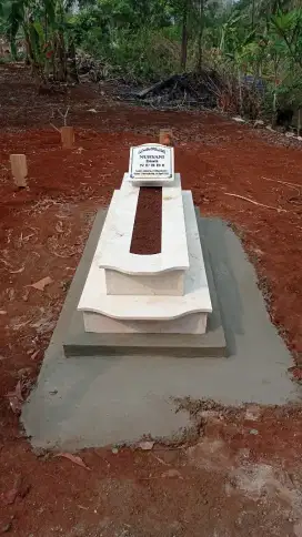 Makam nisan marmer