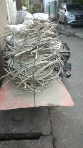 Menerima elktronik rusak/botot..