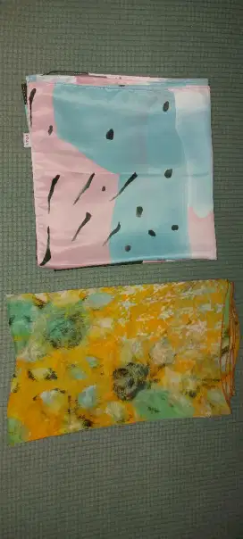 2 pcs kerudung pashmina dan kerudung segiempat merek lozyhijab