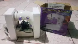 Mesin jahit mini