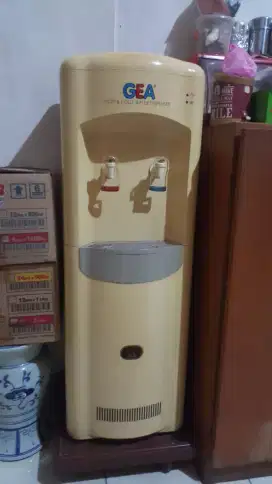 Dispenser Air Minum merk GEA