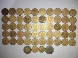 Uang koin pecahan 100. 500. 1000.