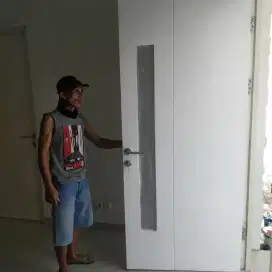 Jasa pemasangan daun pintu