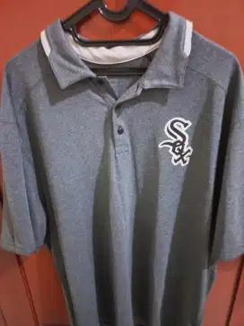 Kaos berkerah Nike