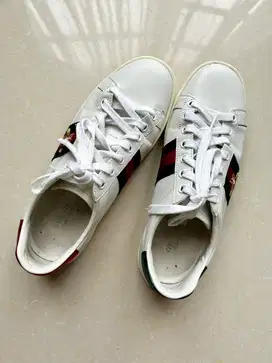 SEPATU SNEAKERS MERK GUCCI SIZE 37 AUTHENTIC