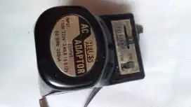 Adaptor merk Heles