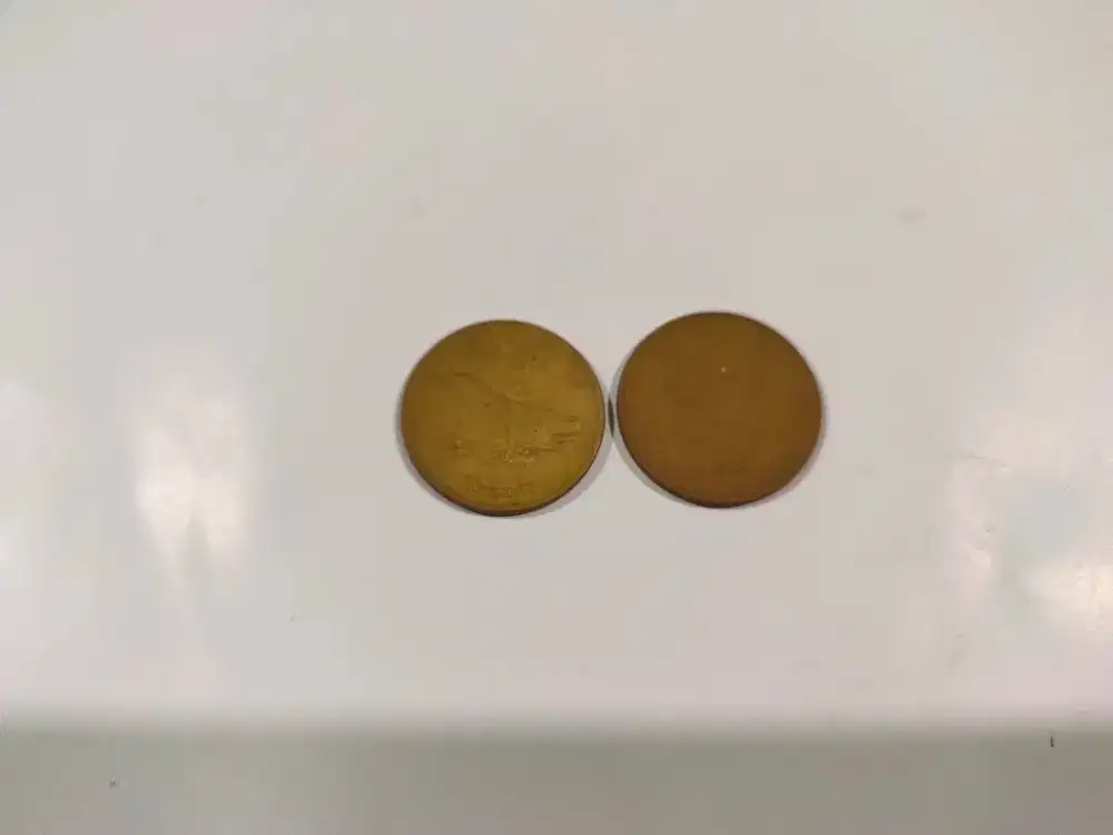 Uang koin 50 rupiah kuning