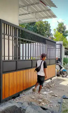 Pintu gerbang pager rumah minimalis