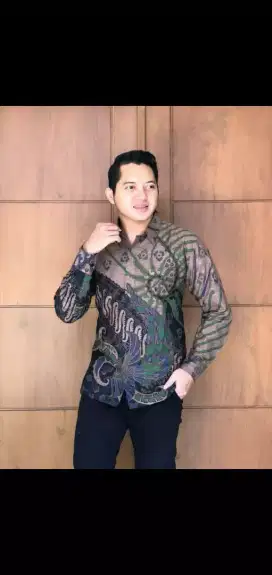 Kemeja batik solo trendy