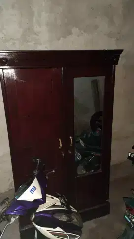 almari kaca cerming