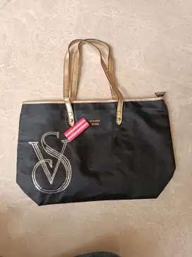 VICTORIA'S SECRET BLACK GOLD TOTE BAG TAS
100% ORIGINAL IMPORT