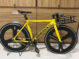 Sepeda fixie visp shimano giorni michelin pizz denos skeace mulus