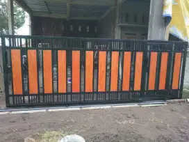Pagar garasi grc rumah minimalis