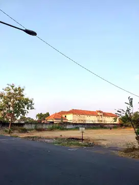 Tanah Pekarangan Luas di Samping Terminal Giwangan