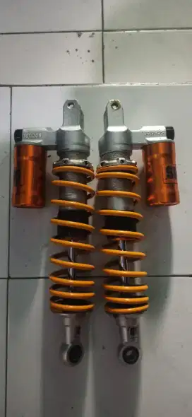 Jual shockbreaker SCARLET COPY OHLINS untuk nmax aerox masih bagus