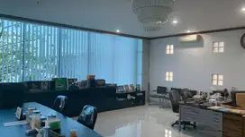 Dijual cepat Gedung 6.5 Lantai  di Kramat jakarta pusat.