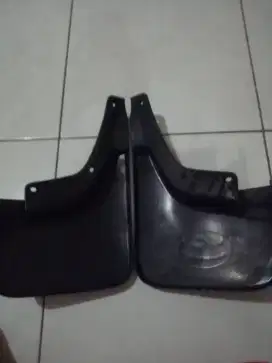 Sepasang Mud guard universal roda ban