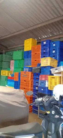 Jual beli keranjang plastik / Box kontainer