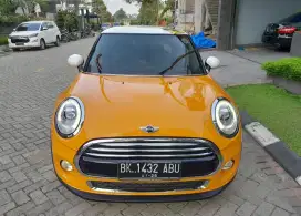 Polish Salon mobil dan cuci dalam eks banjir panggilan medan