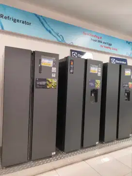 Kulkas SBS Electrolux