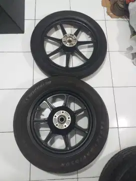 Velg oem bawaan harley davidson street 500/750 orijinal lengkap ban