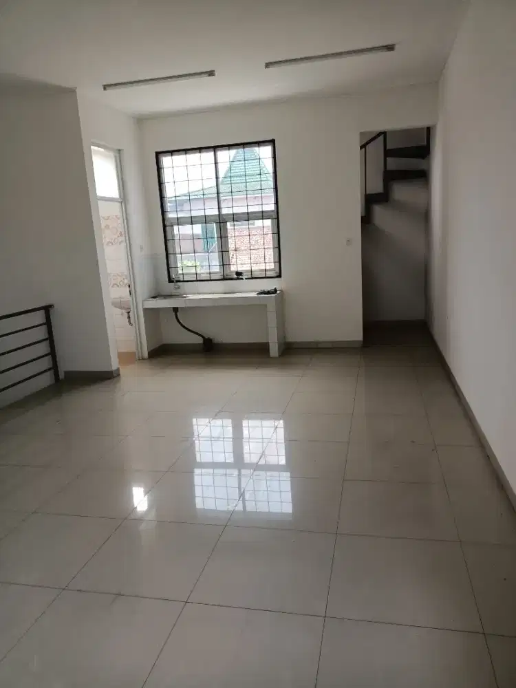 disewakan 2 ruko rendeng bdg timur ex indomaret