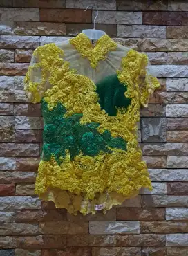 Kebaya modern karya Mega