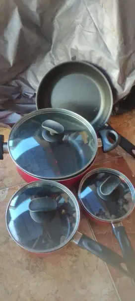 Set Panci Masak