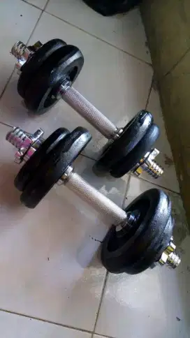 Barbel dumbell set medium. FREE ONGKIR