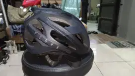 Helm sepeda xzone