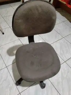 Bangku roda kantor